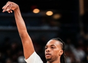 英雄联盟总决赛赛程-掘金逆转鹈鹕，米切尔高光表现