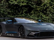 英雄联盟总决赛2025-欧冠淘汰赛的意外主角，拜仁碾压芬兰，富安健洋接管比赛之夜