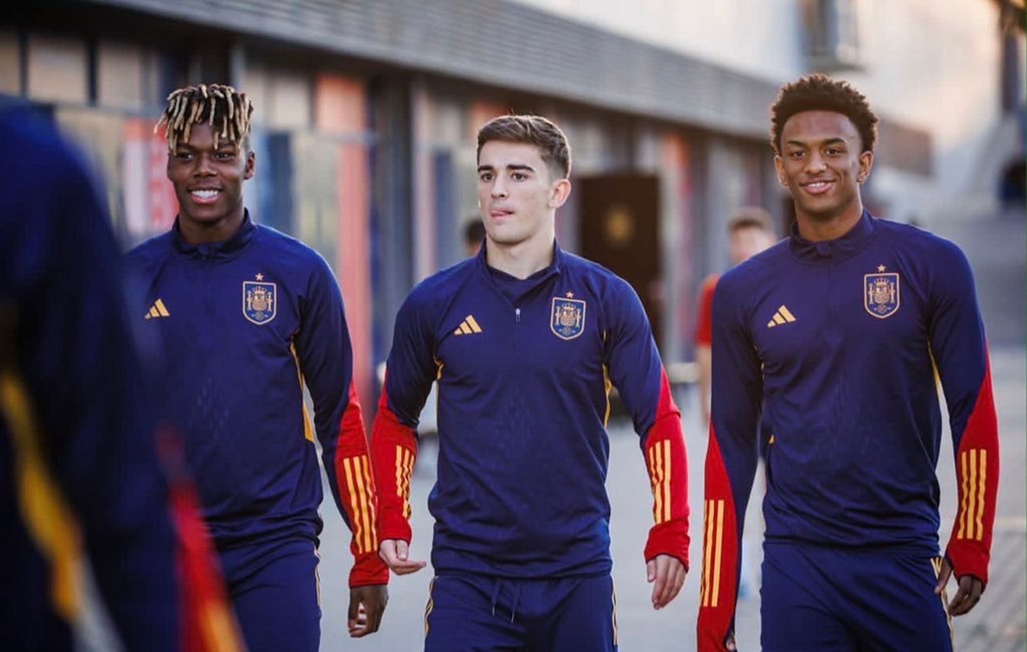 巴萨球员抵达集训地，备战国家队赛事