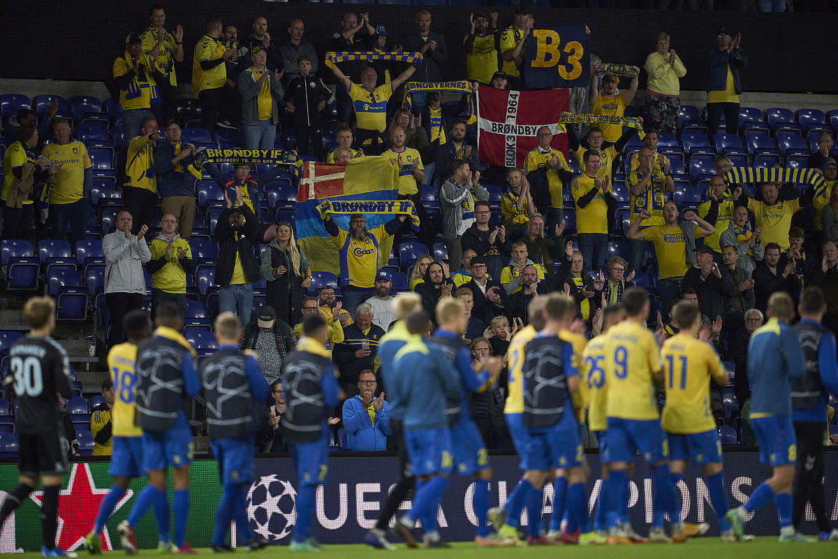 包含巴萨吃苦耐劳，晋级之路不容有失的词条