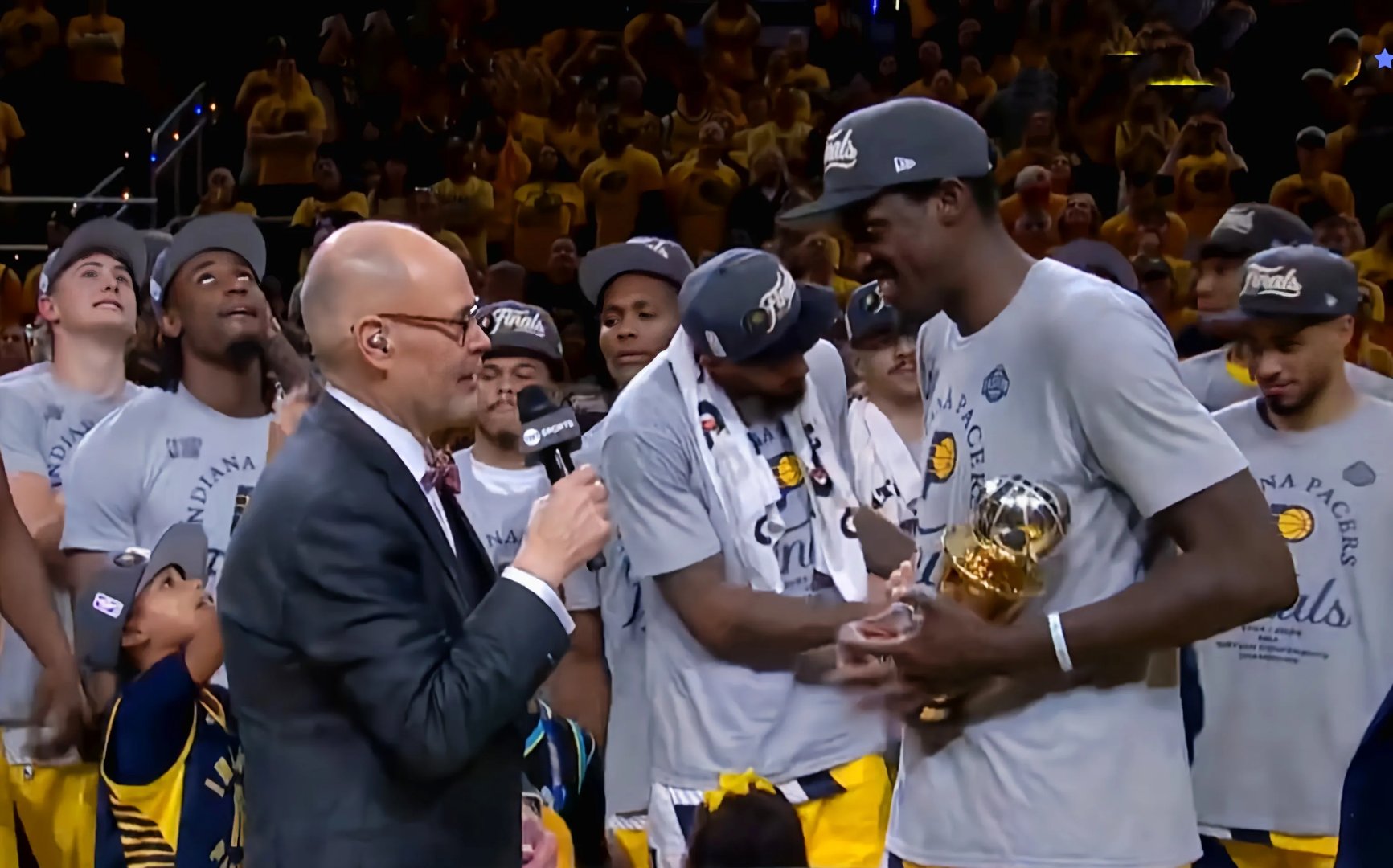 步行者轻取马刺，字母哥带队取胜