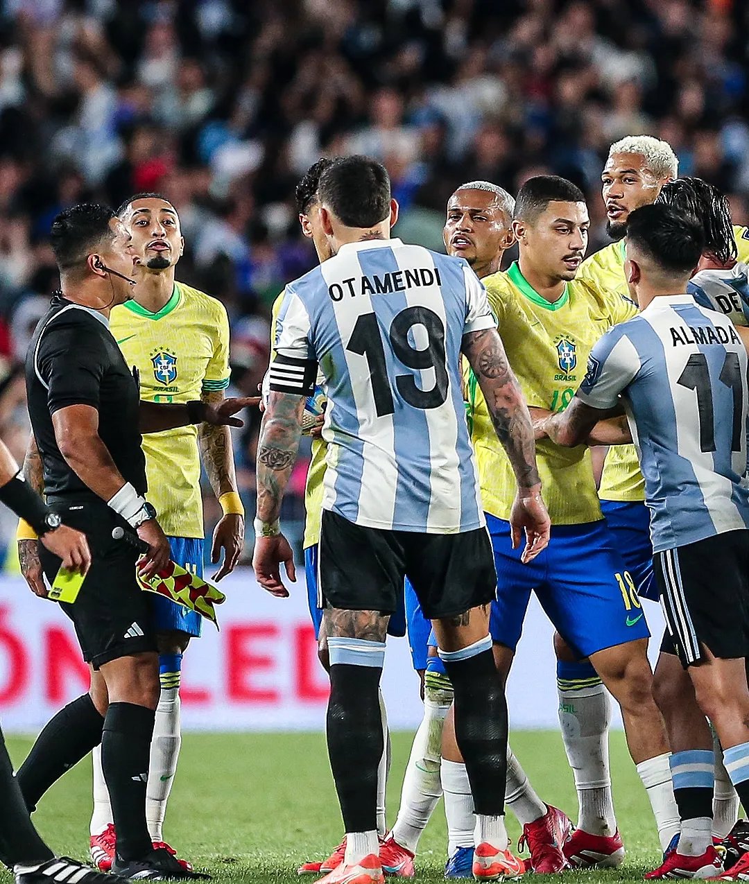 巴西女足战罢亚洲杯，实力雄厚荣耀归来