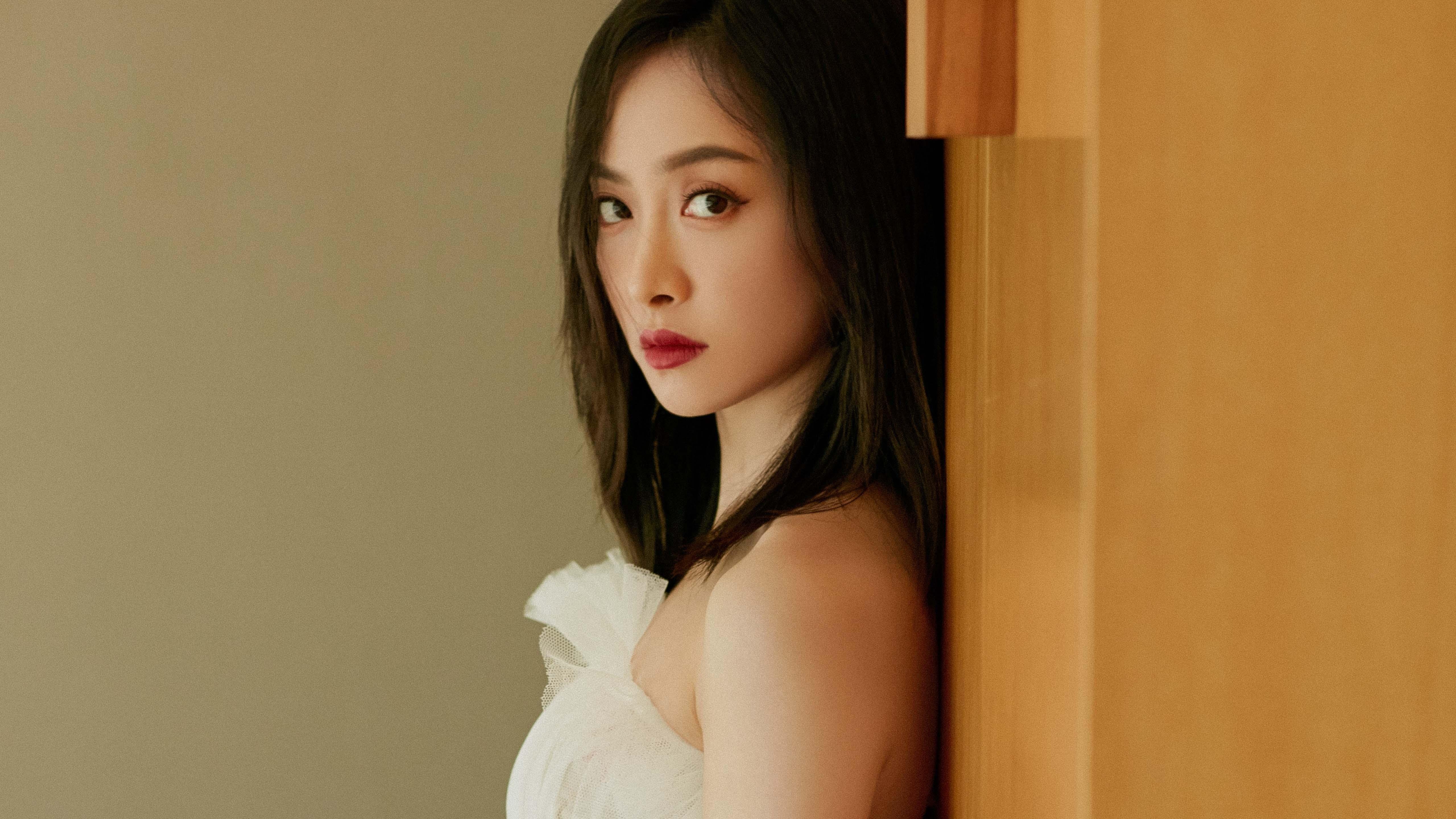 唯一性,当奥纳纳以沉默的尊严,封印瑞士的叹息