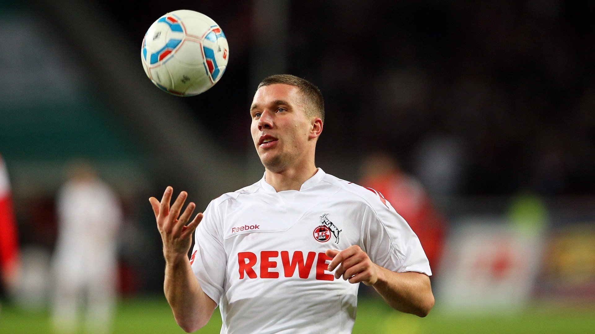 探戈与摇滚的对决，久保建英如何以个人独舞点亮顶级对抗