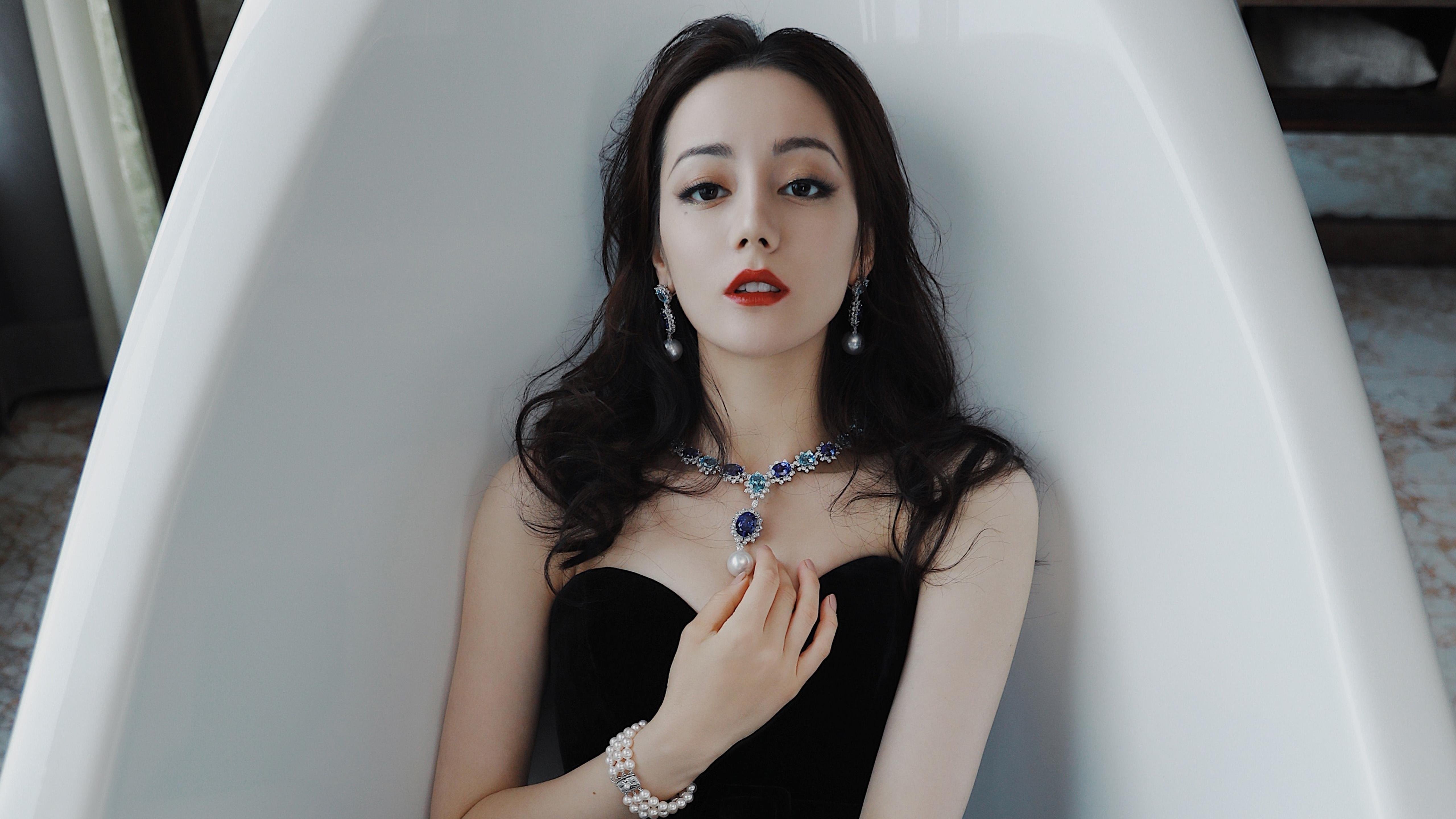 基于这个思路，我先为您扩展思维，提炼几个不同风格的标题，再选择其中一个撰写正文