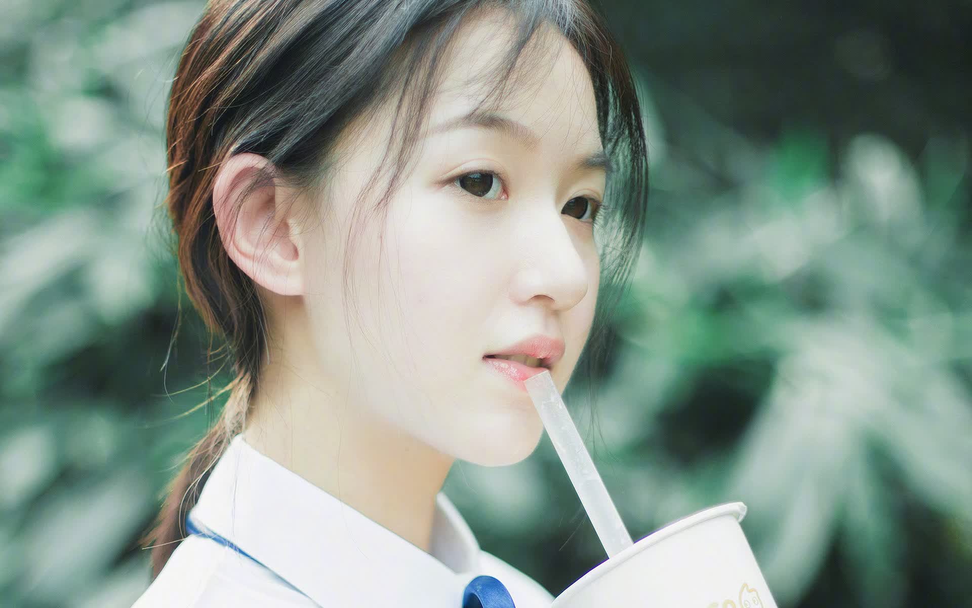 绿茵奇迹，当越南铁骑踏破两河雄关，德容之光点亮世界杯争冠之夜